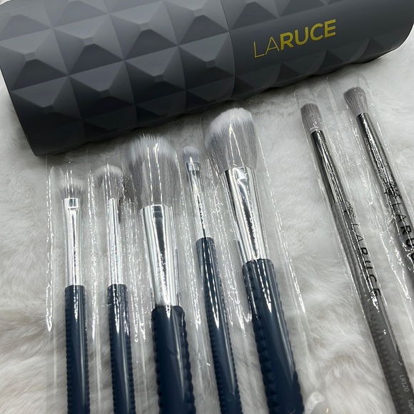 NEW Laruce Complexion and Eye Brush Set with Cup - Picture 1 of 7